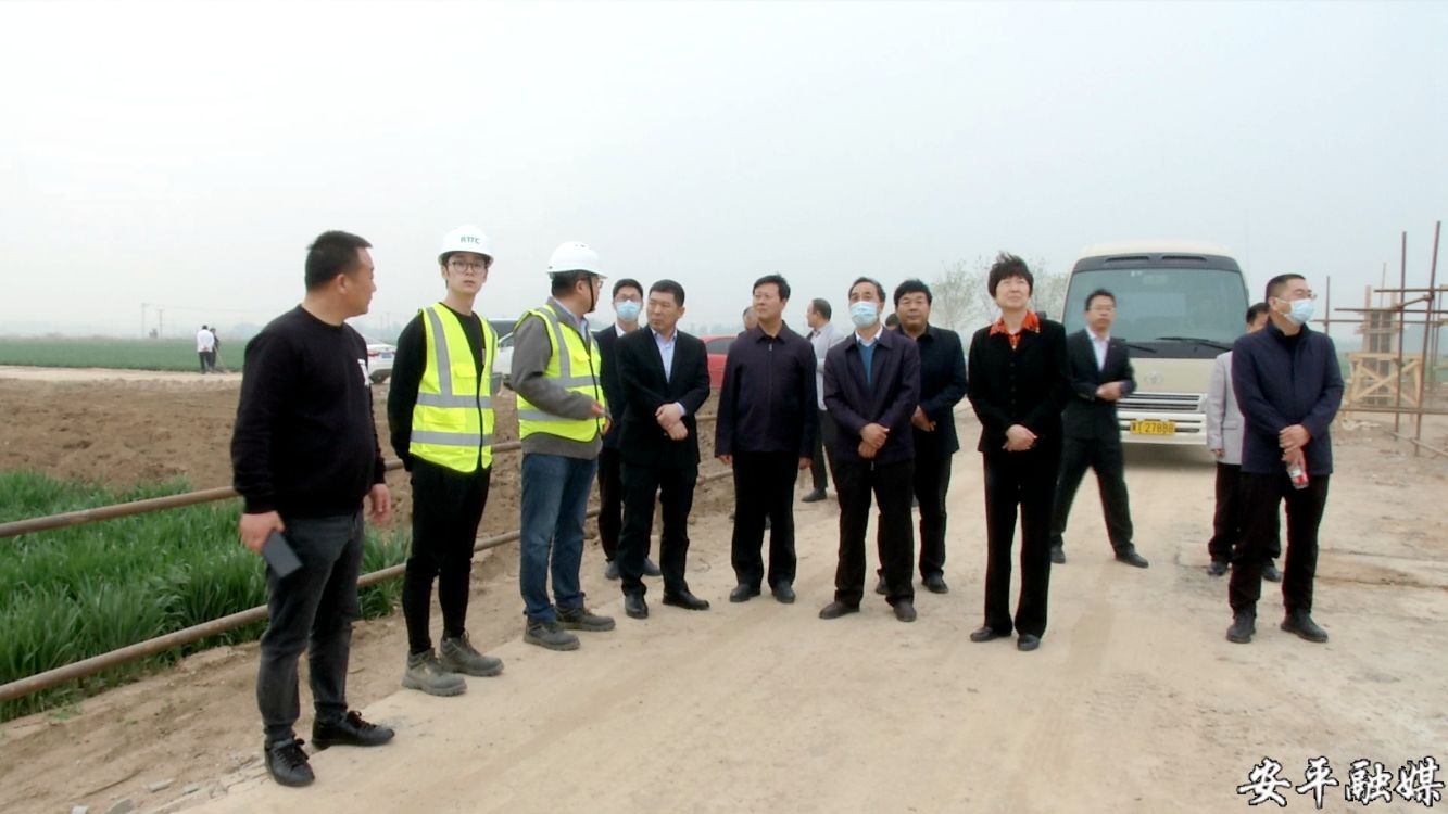 通过参观考察,王临红对安平县在农业产业化发展方面取得的成绩给予